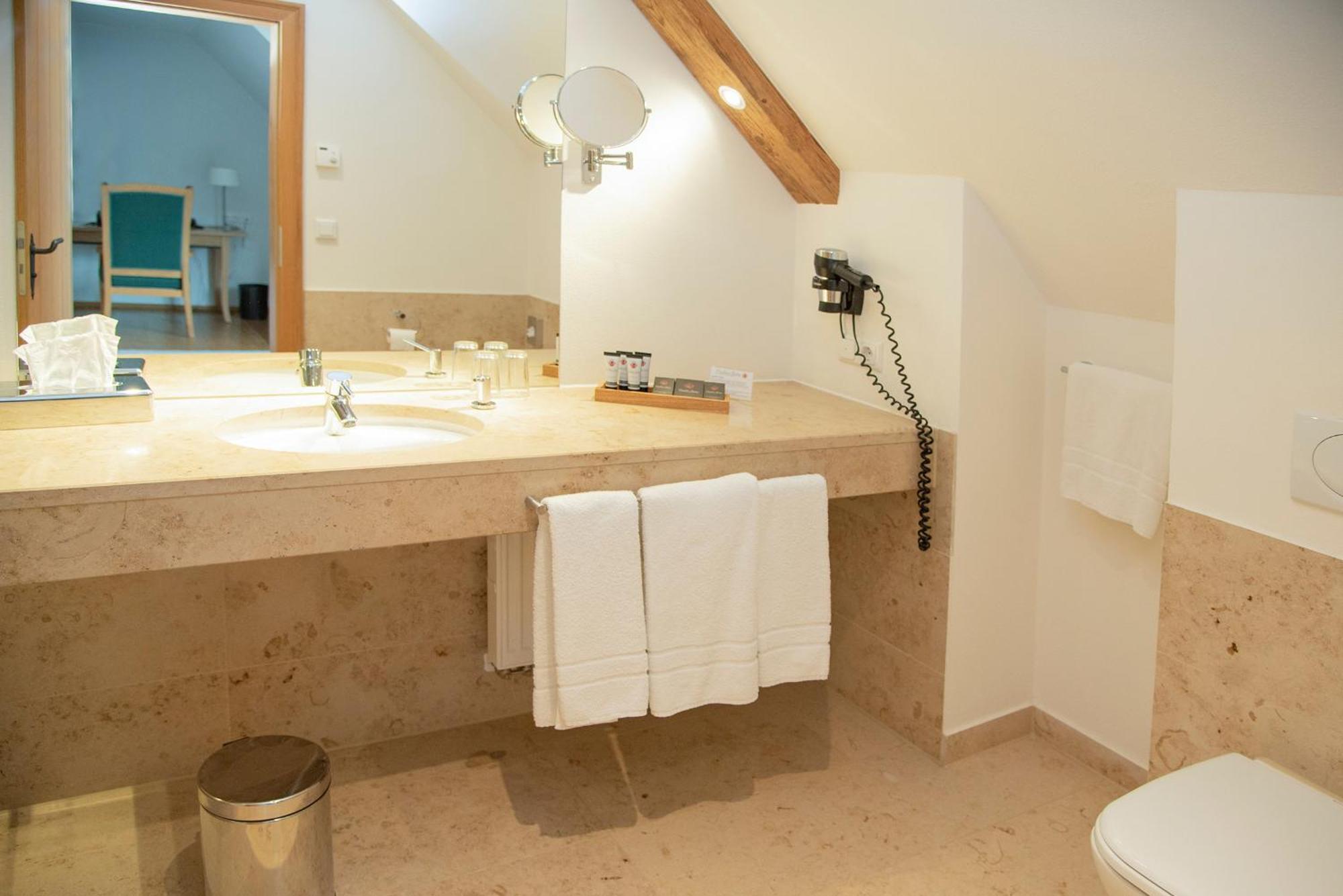Gutshofhotel Winkler Braeu Lengenfeld  Exterior foto